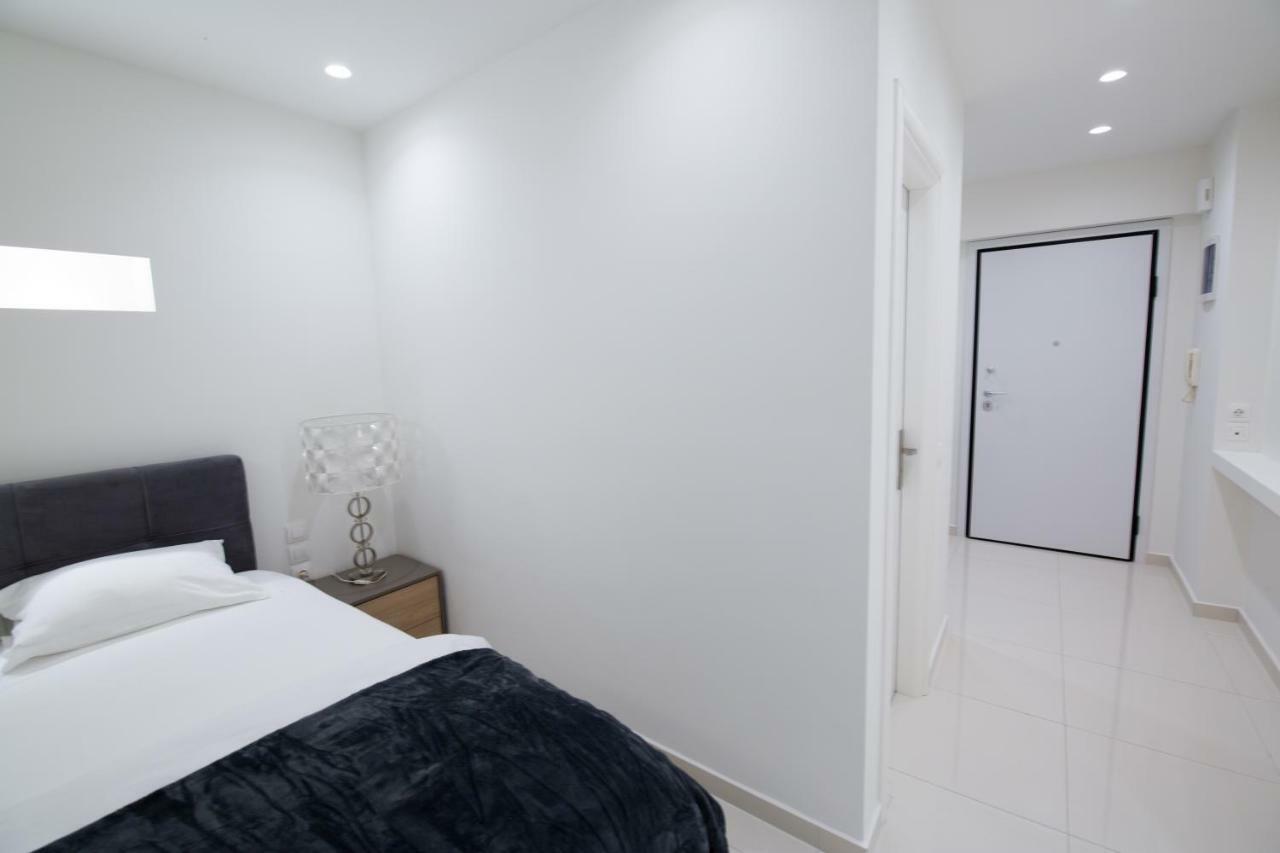 White Lux For 2 Vipgreece Apartment
